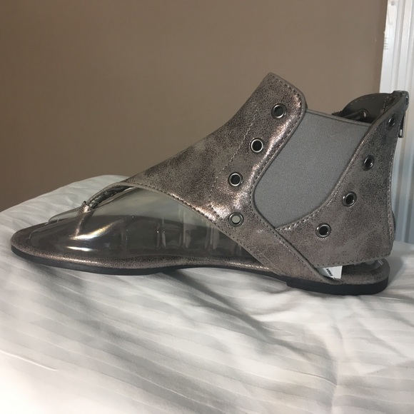 NWT Pierre Dumas, sandals in pewter Mules - Picture 2 of 7